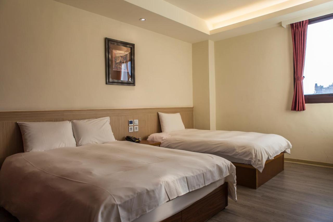 פולי Yadi Hotel מראה חיצוני תמונה