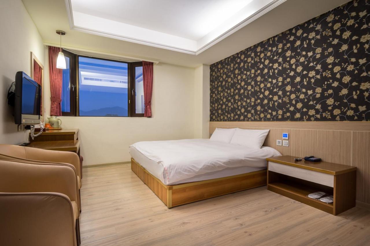 פולי Yadi Hotel מראה חיצוני תמונה