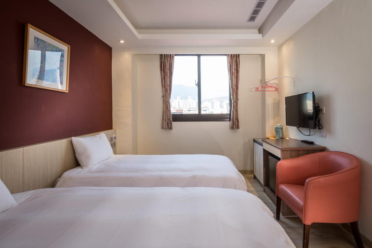 פולי Yadi Hotel מראה חיצוני תמונה