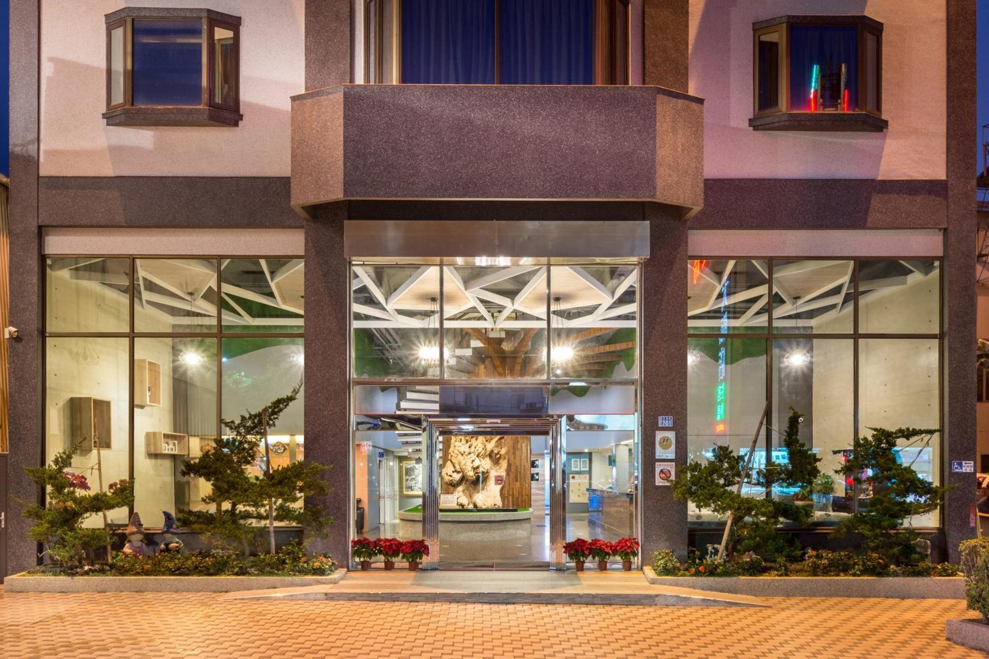 פולי Yadi Hotel מראה חיצוני תמונה