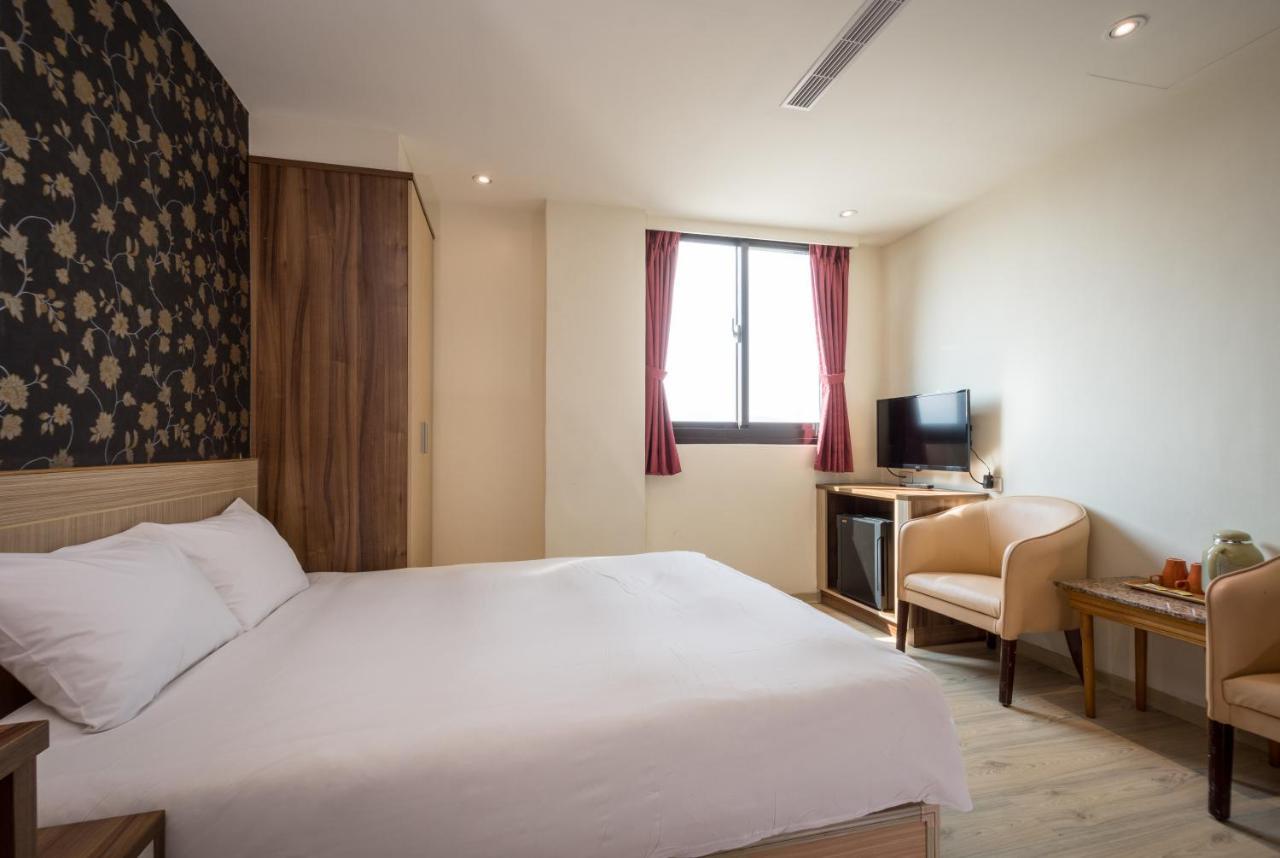 פולי Yadi Hotel מראה חיצוני תמונה