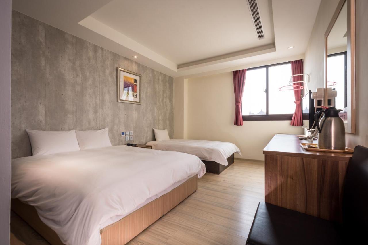 פולי Yadi Hotel מראה חיצוני תמונה