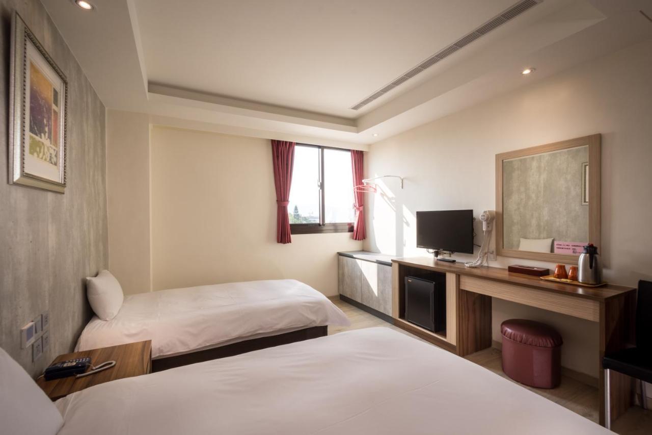 פולי Yadi Hotel מראה חיצוני תמונה
