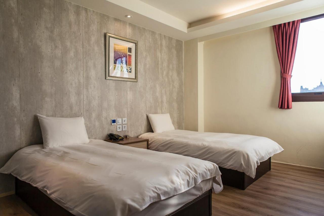 פולי Yadi Hotel מראה חיצוני תמונה
