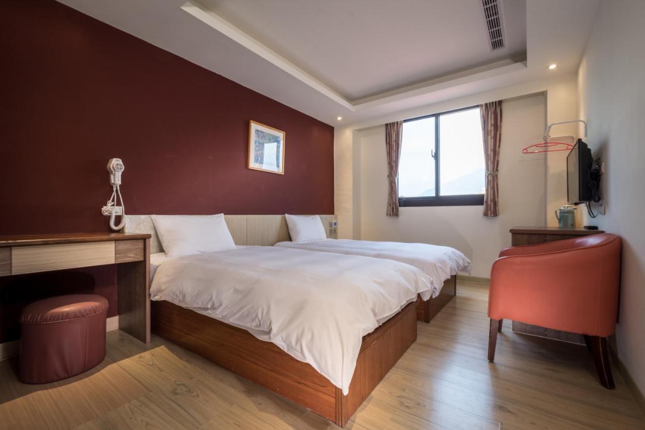 פולי Yadi Hotel מראה חיצוני תמונה