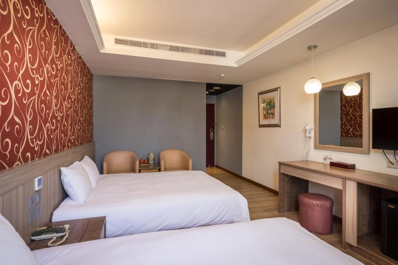 פולי Yadi Hotel מראה חיצוני תמונה
